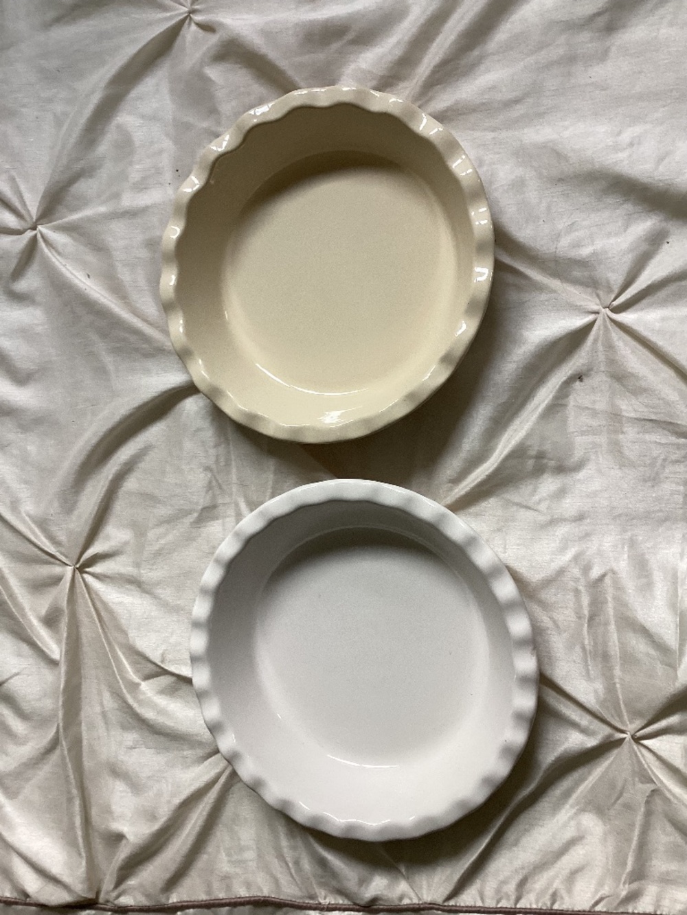 Set of 2 Ceramic  9 inch Pie Plates
